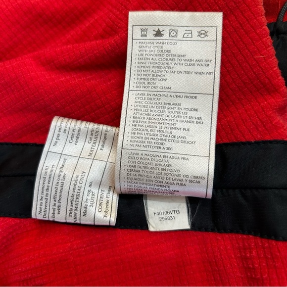 Vintage Nike ACG 2 Black and Red Thermal Layer Jacket. Size M - Picture 15 of 16
